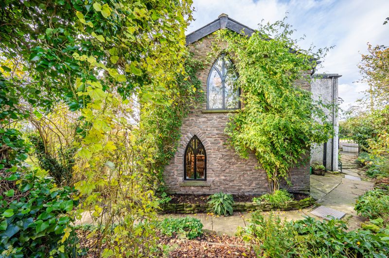 Side Elevation- click for photo gallery